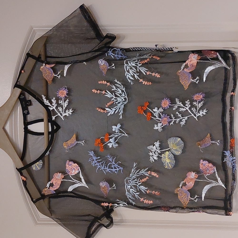 COPY - Embroided Floral Blouse